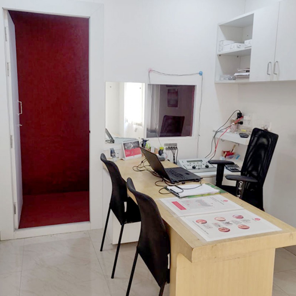 VIJAYANAGAR - #201e-106, 2nd Floor, 1st Main Rd, Opp. HDFC Bank, 2nd Stage, Vijayanagar, Bengaluru, Karnataka - 560040